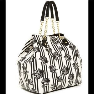 BETSY JOHNSON BLACK QUILTED TRAP TOTE